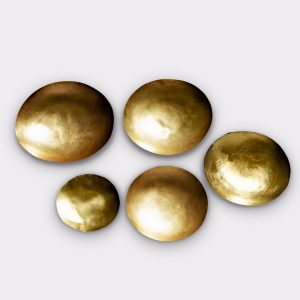 Tom Dixon didelių žalvarinių indų rinkinys „Form“