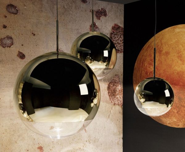 Tom Dixon pakabinamas šviestuvas „Mirror Ball Gold“